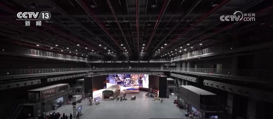 “一杯咖啡的距离”串起产业链 科技重塑电影产业未来