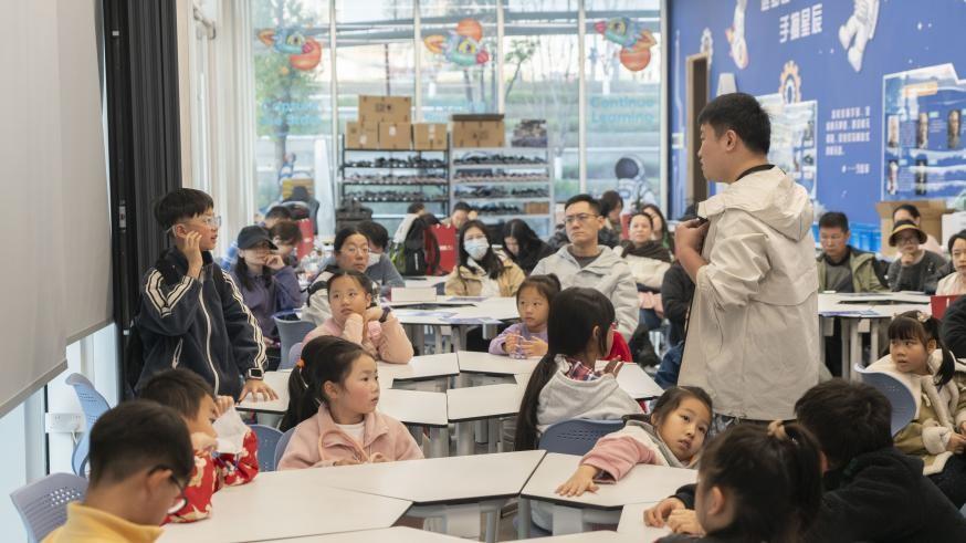 “图灵少年”课堂。人民网张志强 摄