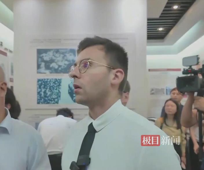 52D56E01A91A87608A164D210A3A8EFE.jpg 52D56E01A91A87608A164D210A3A8EFE.jpg