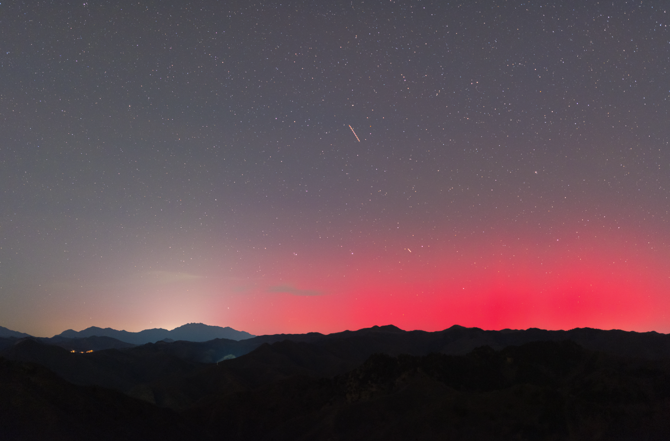 拍摄者:大爆发的十分钟,天都亮了 | 极目新闻