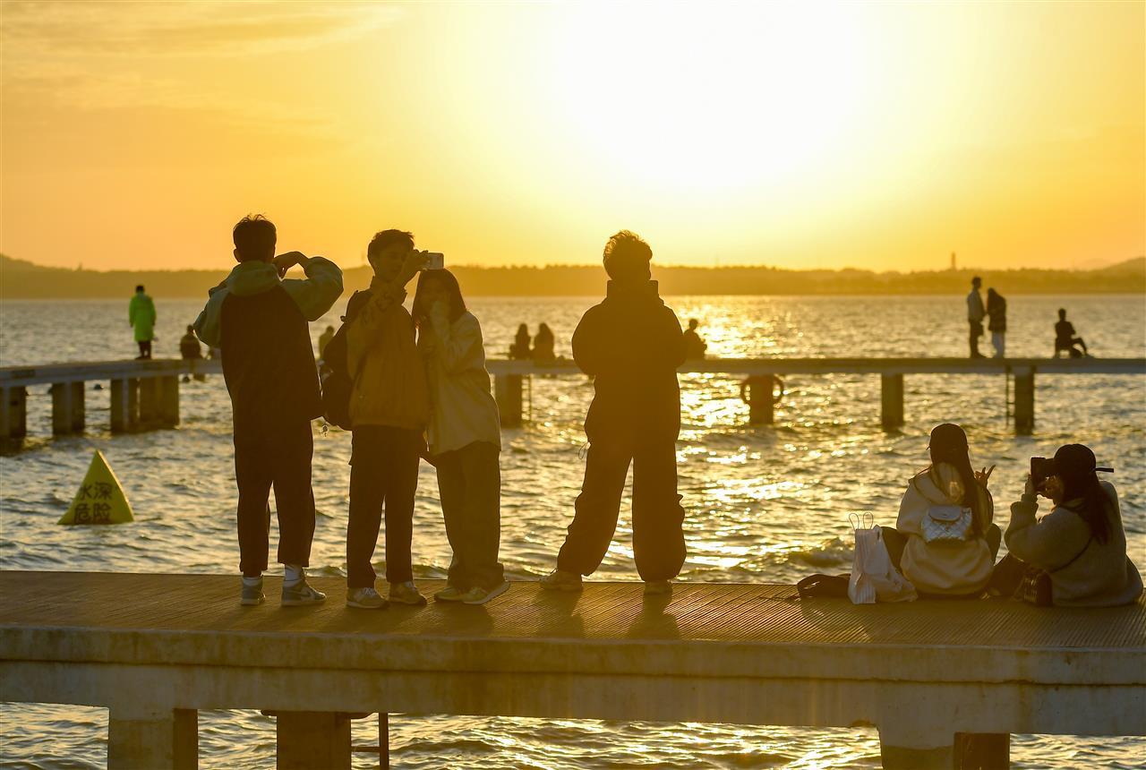 凌波门2.jpg 凌波门2.jpg