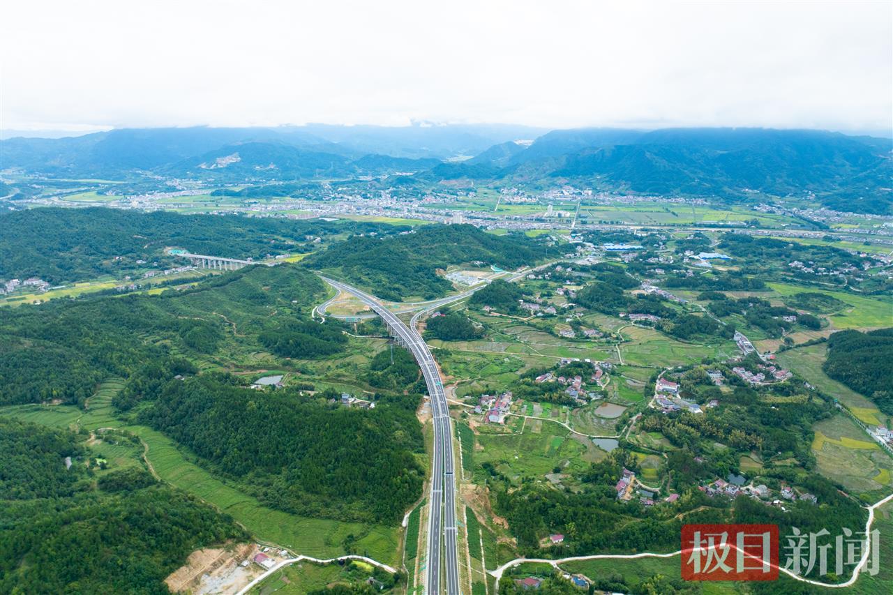 蕲太高速蕲春东段张塝互通.jpg 蕲太高速蕲春东段张塝互通.jpg