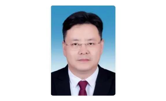 极目政情丨为获提拔，“80后”副区长送给国家工作人员巨额财物被“双开”