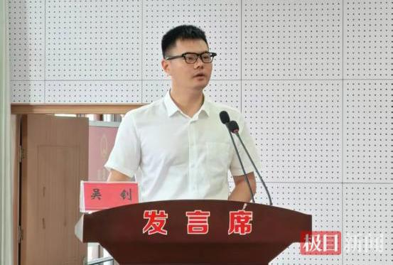 q1图片1.jpg q1图片1.jpg