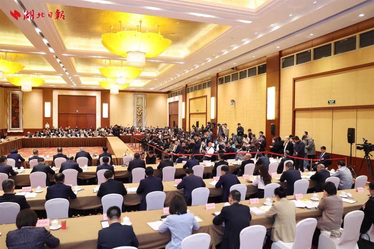 11820126.jpg 11820126.jpg