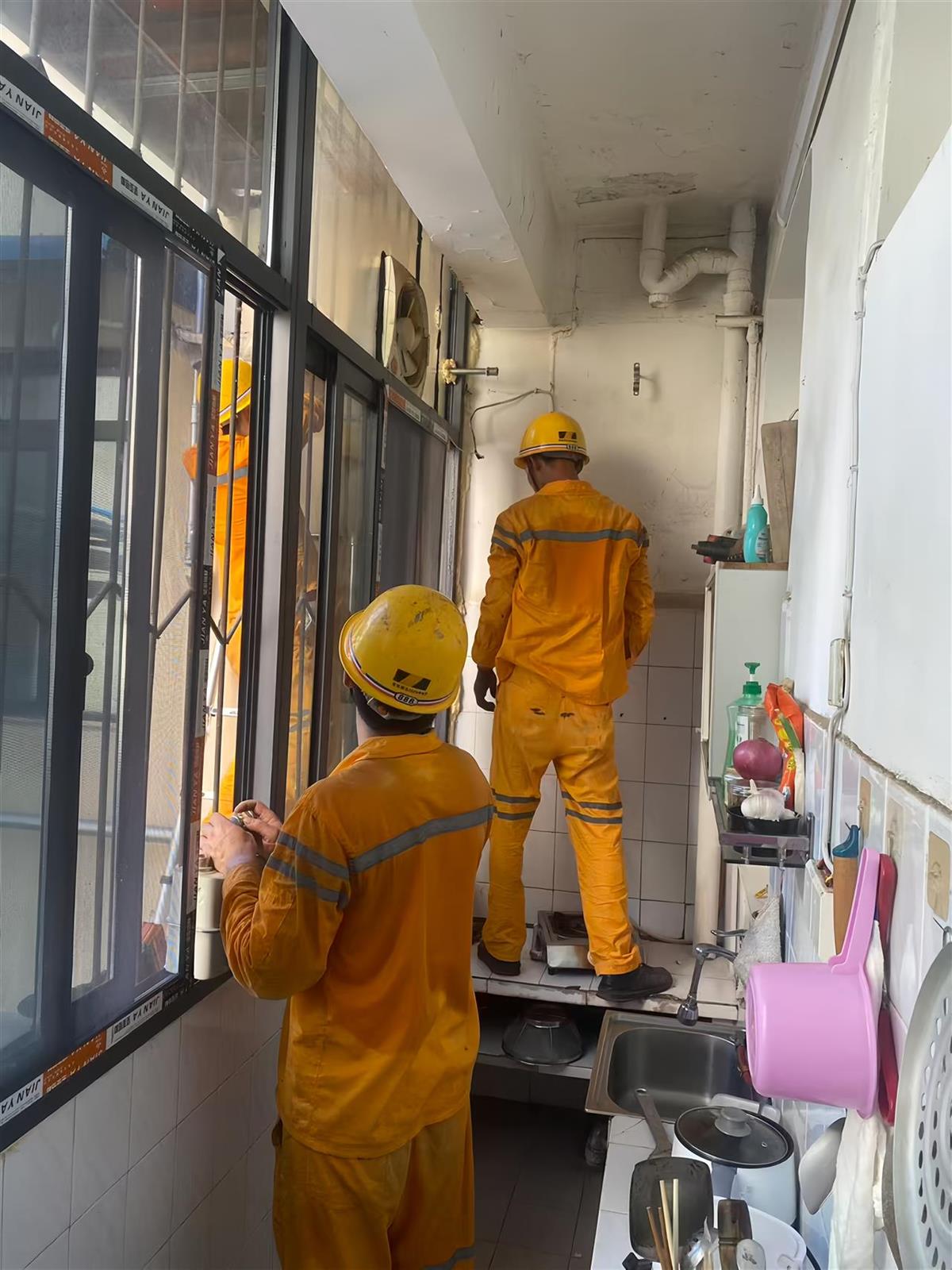 将原本位于卫生间内的燃气表安全迁移干燥、通风位置 (1).jpg