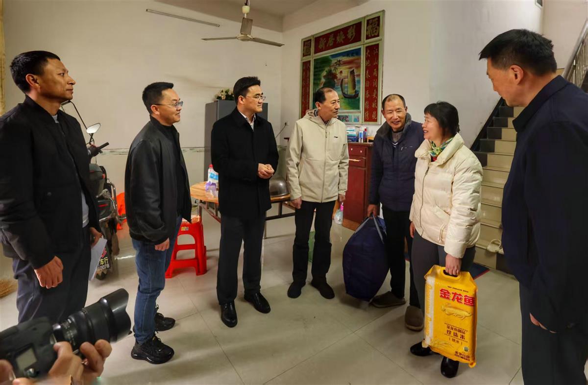 }_{{6U{2CYQ40~VXK%VR`JX.jpg }_{{6U{2CYQ40~VXK%VR`JX.jpg