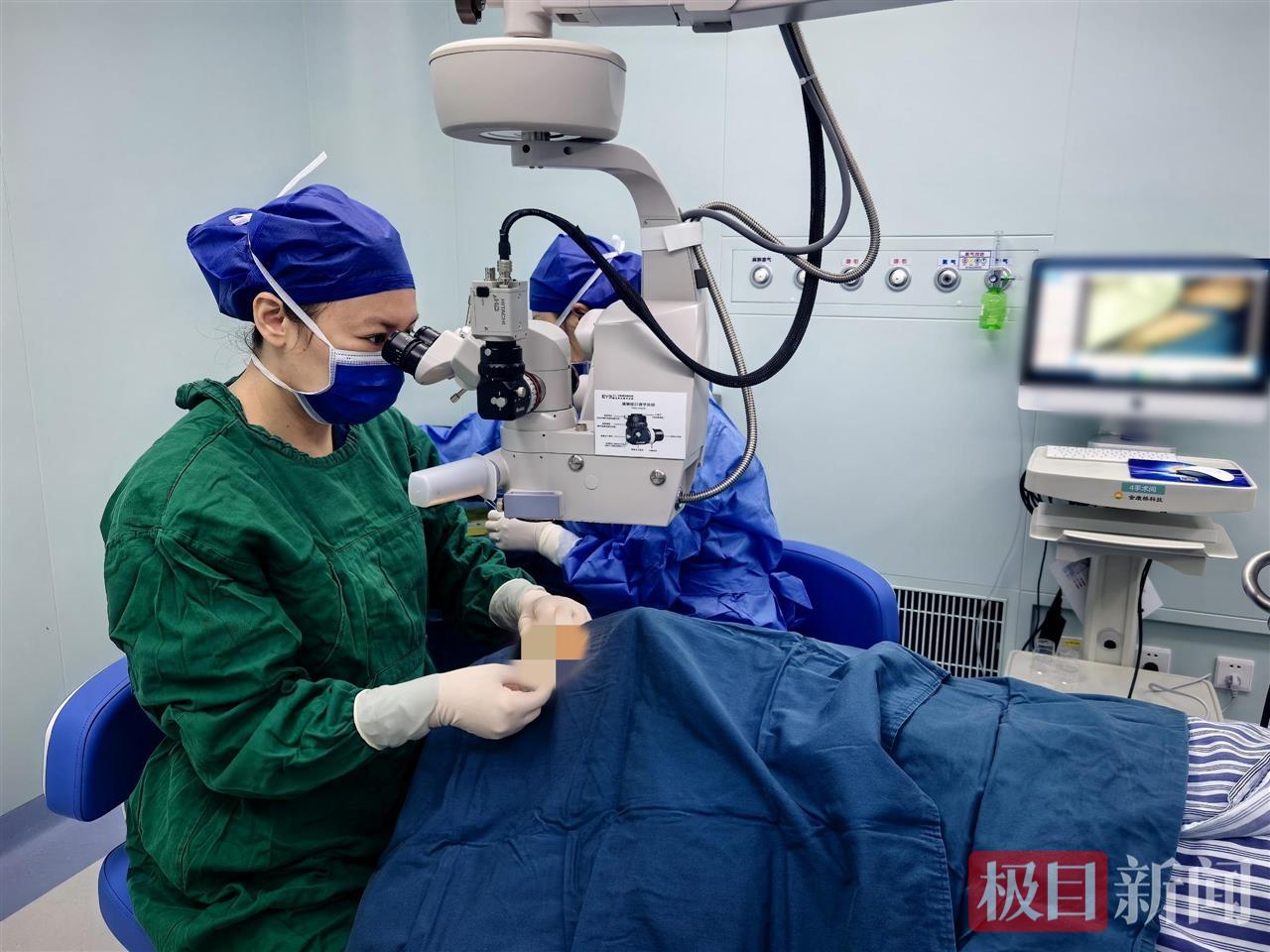 许菲主任手术手术_副本.jpg