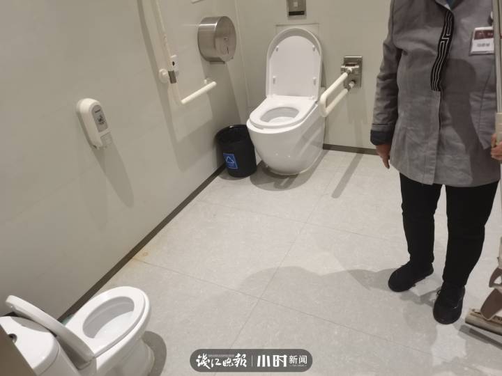请勿带3周岁以上男童进入宁波一家商场如厕规定上热搜妈妈们和专家