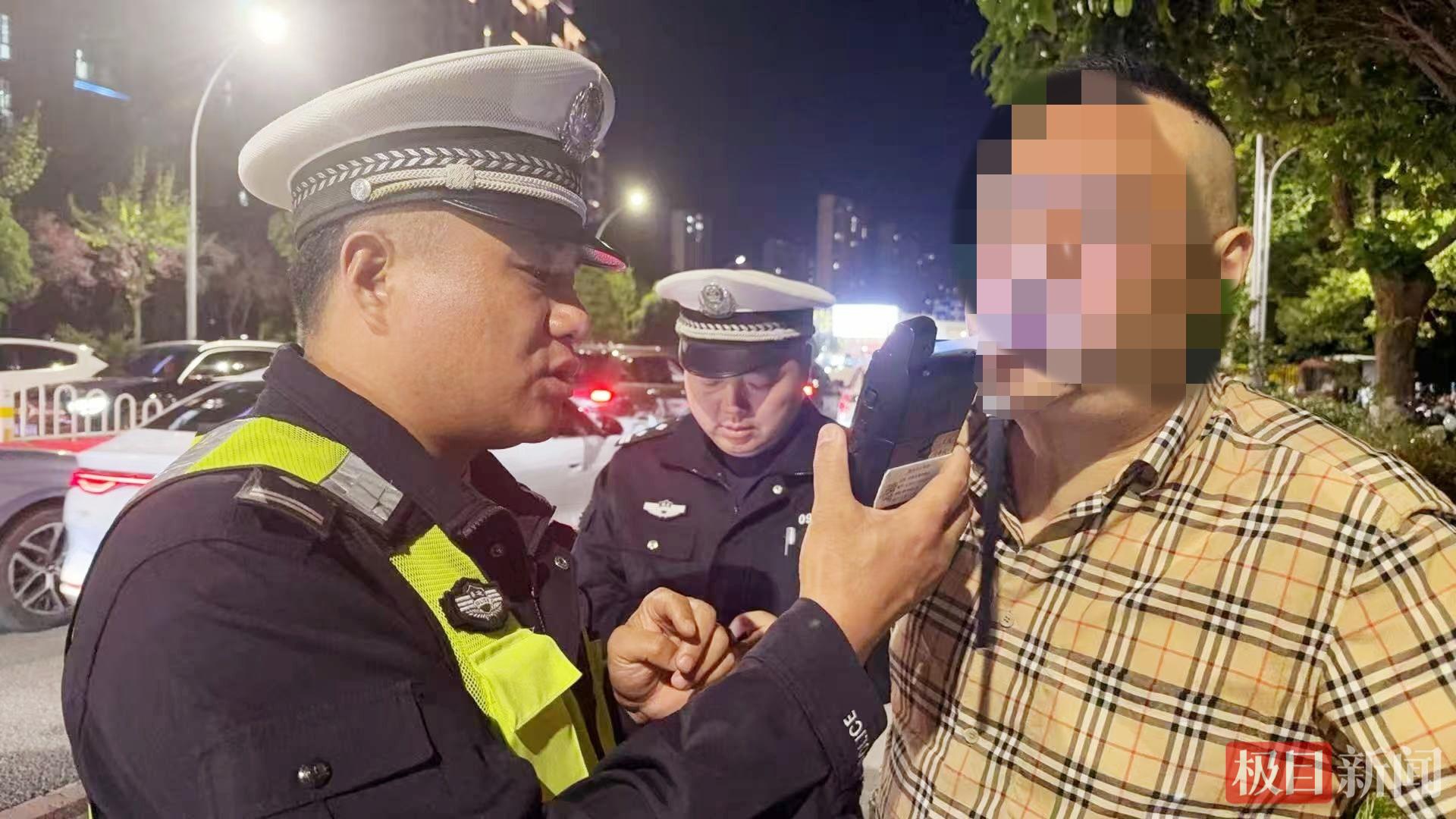 酒驾查处现场.jpg