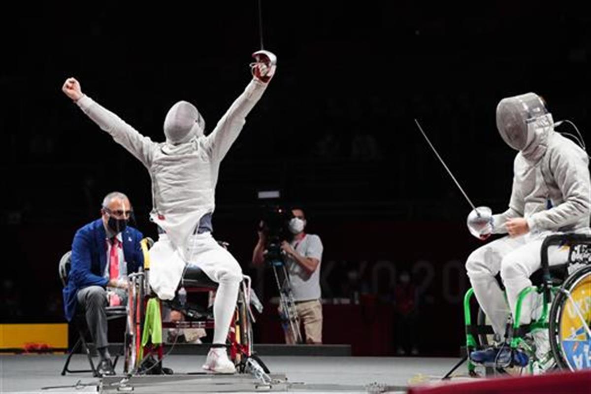 武林大侠一剑封喉——李豪获东京残奥会中国队首金! | 极目新闻