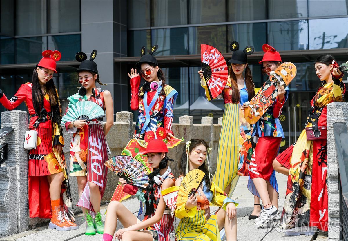 汉正街里秀国潮