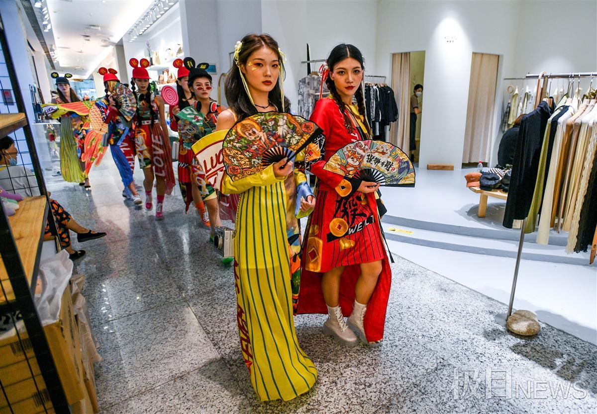 汉正街里秀国潮