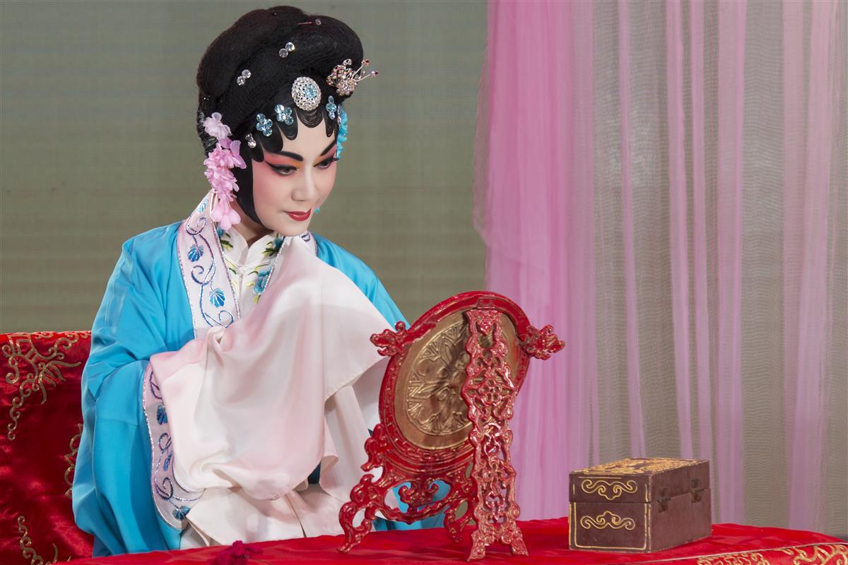 湖北省戏曲艺术剧院新春惠民演出季今日拉开帷幕楚剧汉剧黄梅戏名家