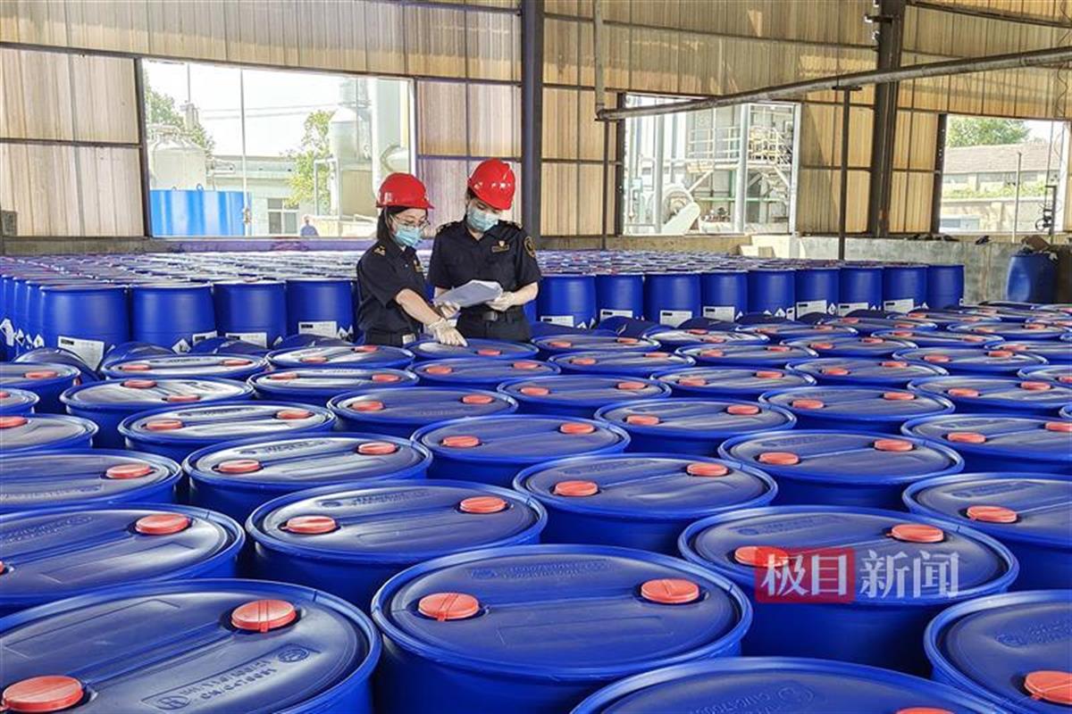 保安全稳发展汉阳海关为危化品出口保驾护航