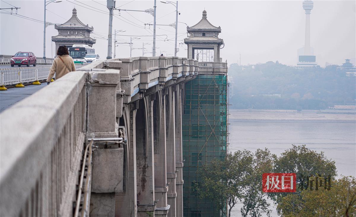 武汉长江大桥桥头堡换新衣,穿上沉稳大气的工业灰 