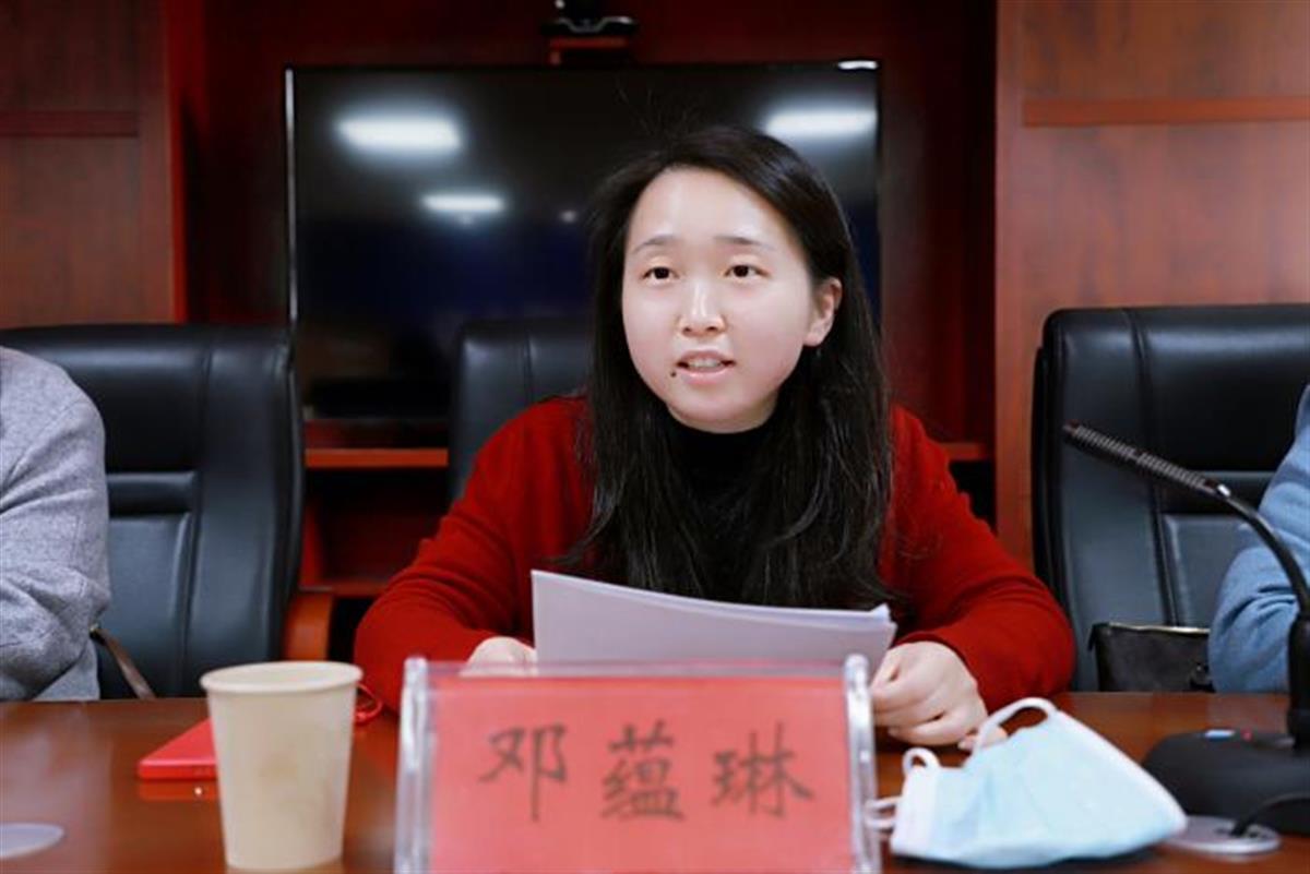 女副县长1994年出生?官方辟谣:1986年出生,已结束挂职 | 极目新闻