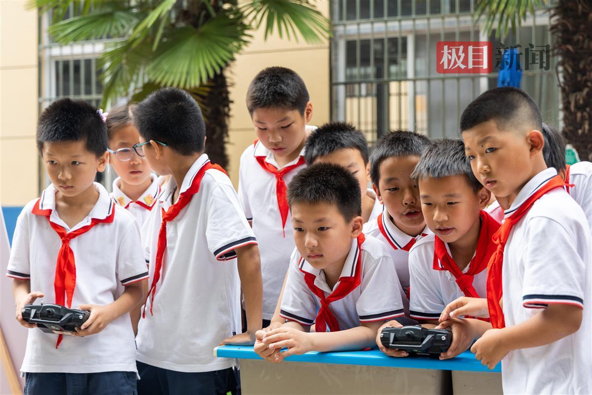 科技创造未来,湖大附小举办科技节活动庆六一 | 极目新闻