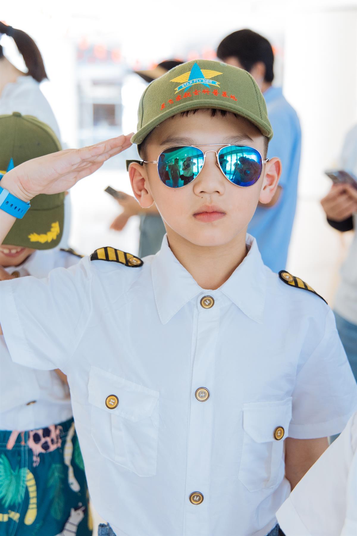 看《小龙人》长大的一代人,羡慕小龙人 | 极目新闻