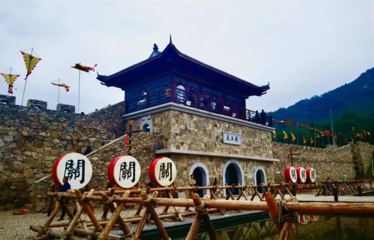 广水黄土关农文旅小镇试营业,游客纷纷赞叹"冷兵器" | 极目新闻