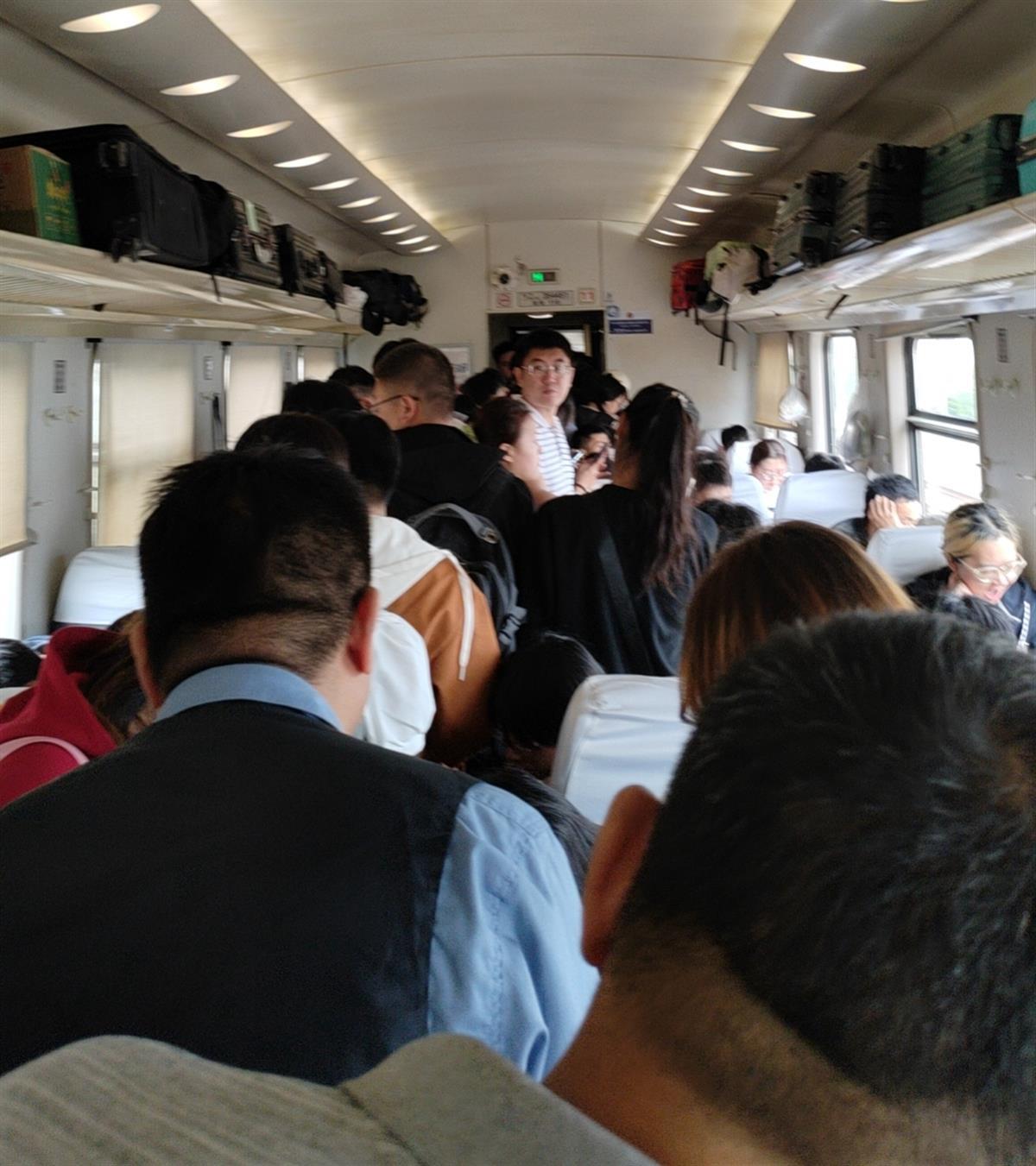 k554火车12车厢座位图图片