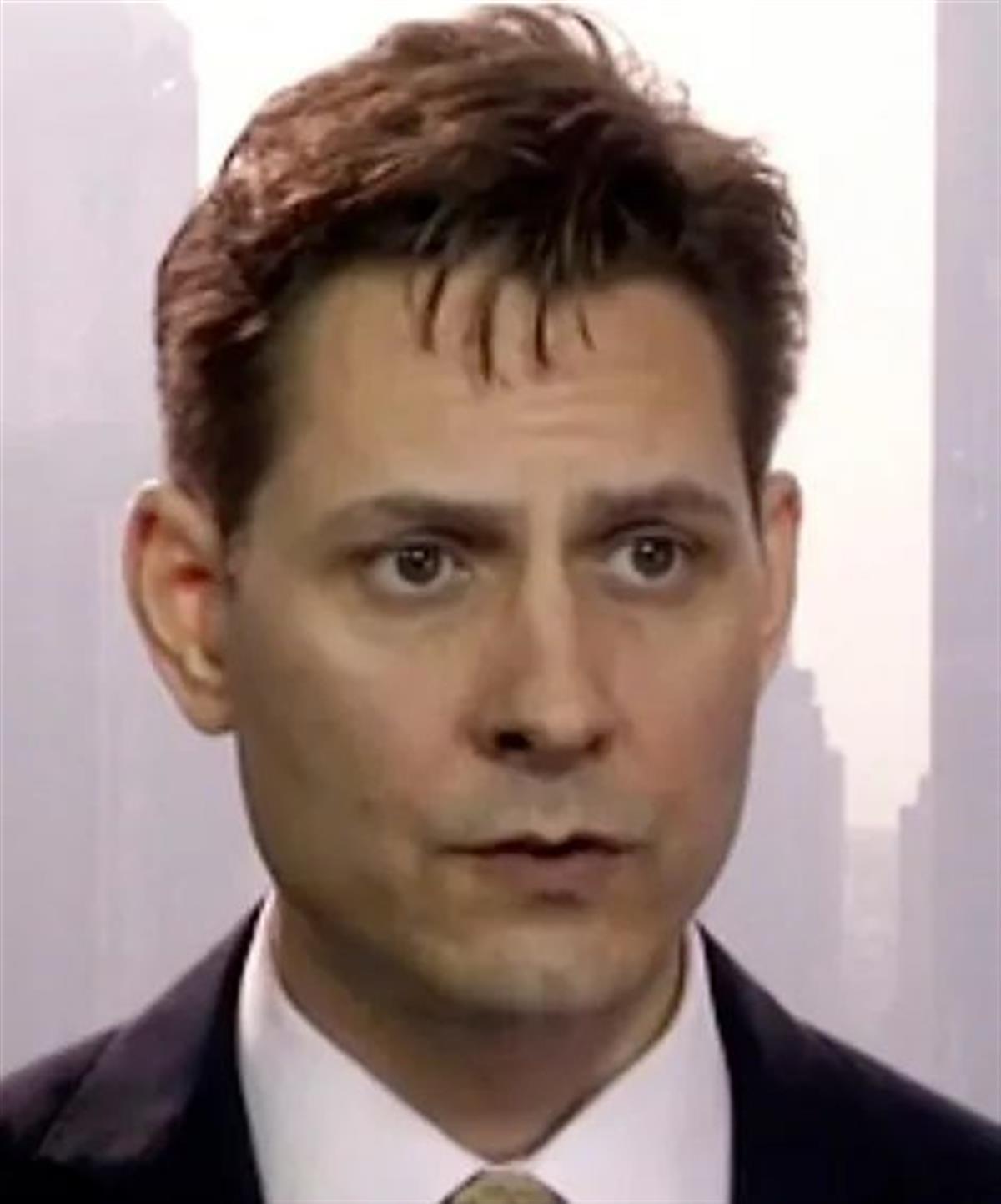 曾在中国被判刑的两名加拿大间谍闹内讧,加政府被狠狠打脸 | 极目新闻