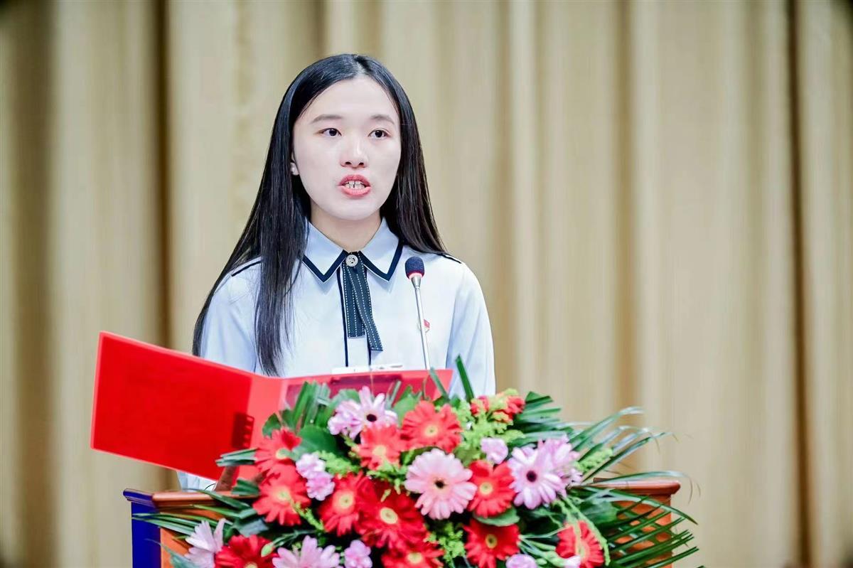 让废品回收智能化辅导他人成就自己中南财大金融学子齐