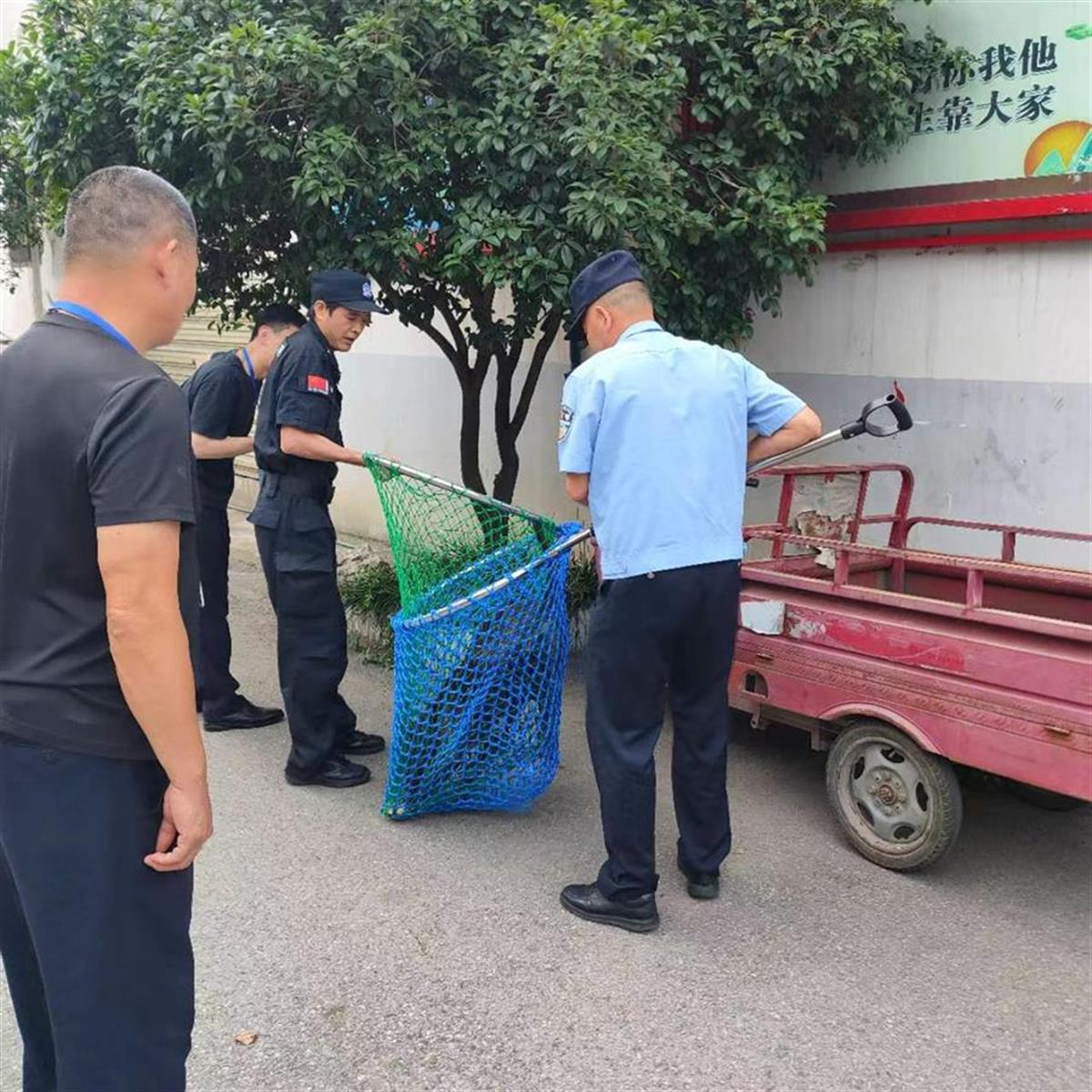 抓捕现场.jpg 抓捕现场.jpg