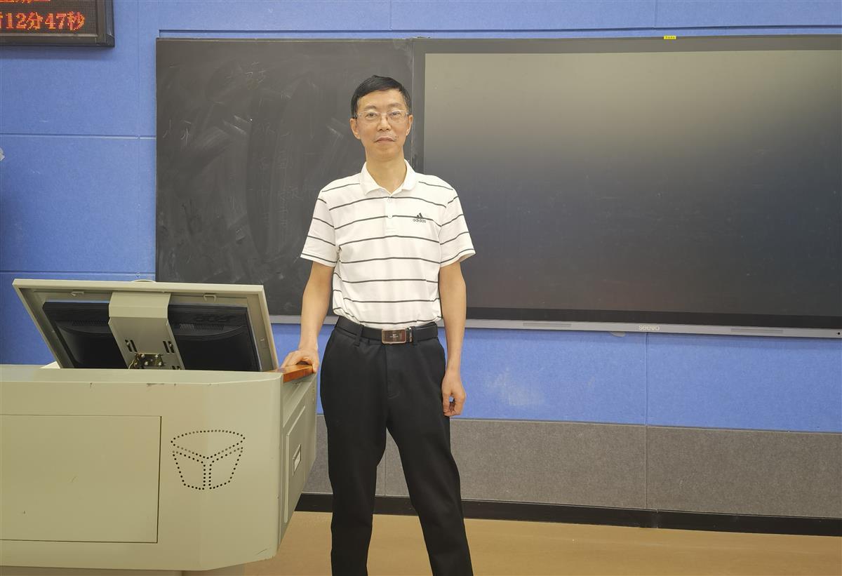 池周平.jpg 池周平.jpg