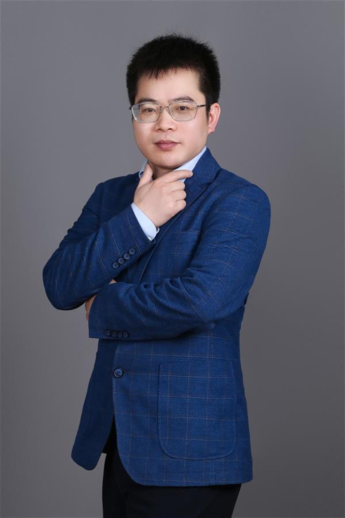 胡平.jpg 胡平.jpg