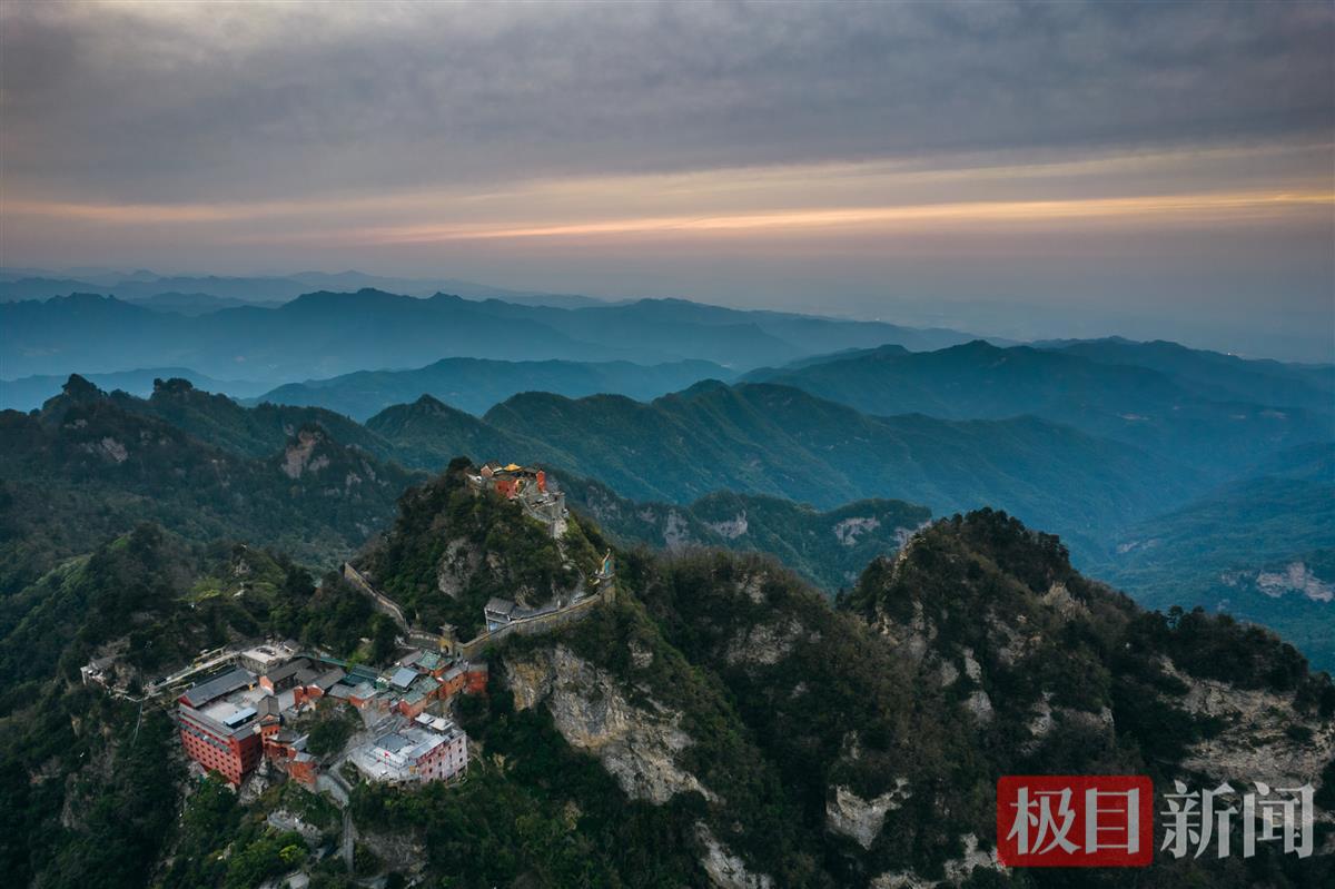 武当山2.png