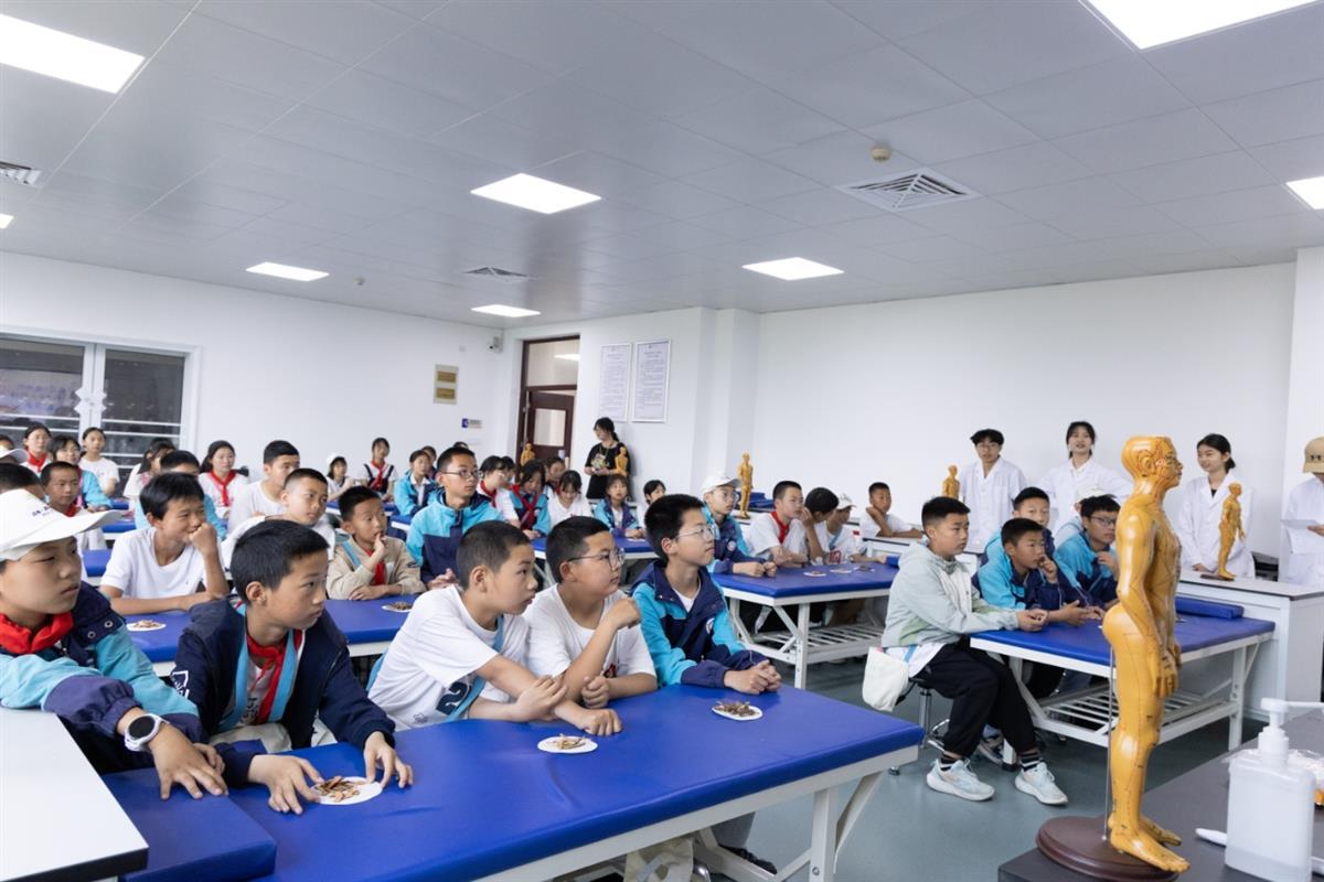 图片2.png 图片2.png