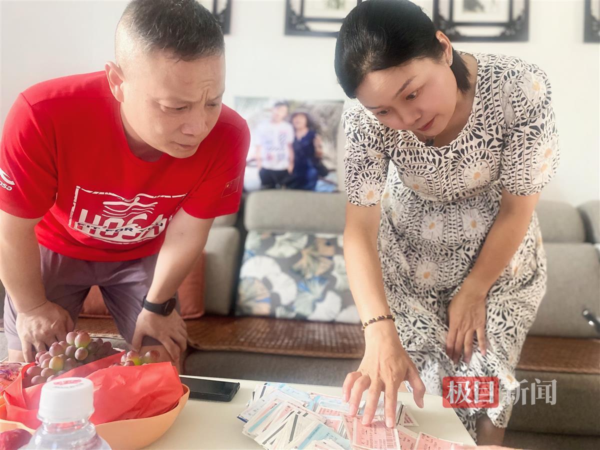 跳水王子王宗源父母襄阳喊话儿子，妈妈：保持好心态；爸爸：再拿金牌！