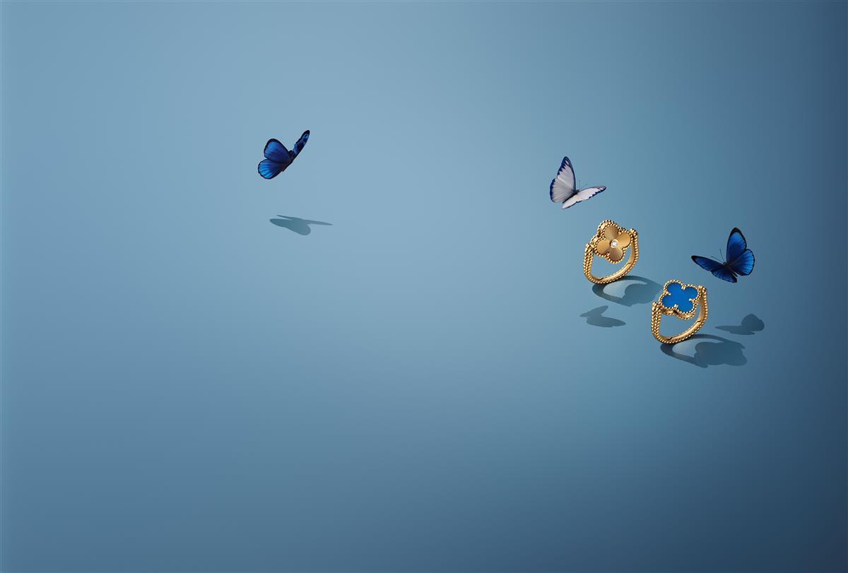 (情景图)Vintage+Alhambra可翻转戒指.jpg (情景图)Vintage+Alhambra可翻转戒指.jpg