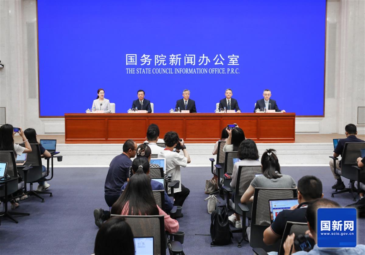 司法部:组织地方有关部门集中整治“一刀切”执法、“粗暴执法” | 极目新闻