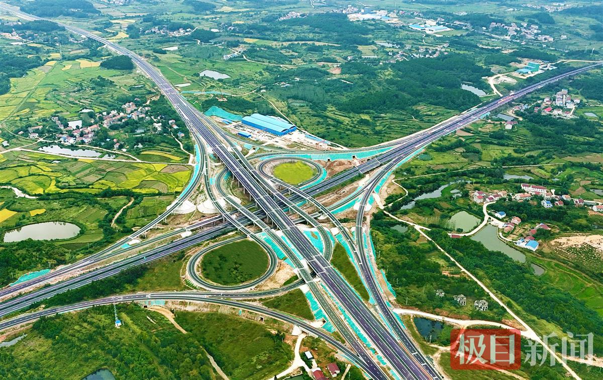 1.武红高速建成通车,顺利迈入“武汉一小时生活圈”.png 1.武红高速建成通车,顺利迈入“武汉一小时生活圈”.png