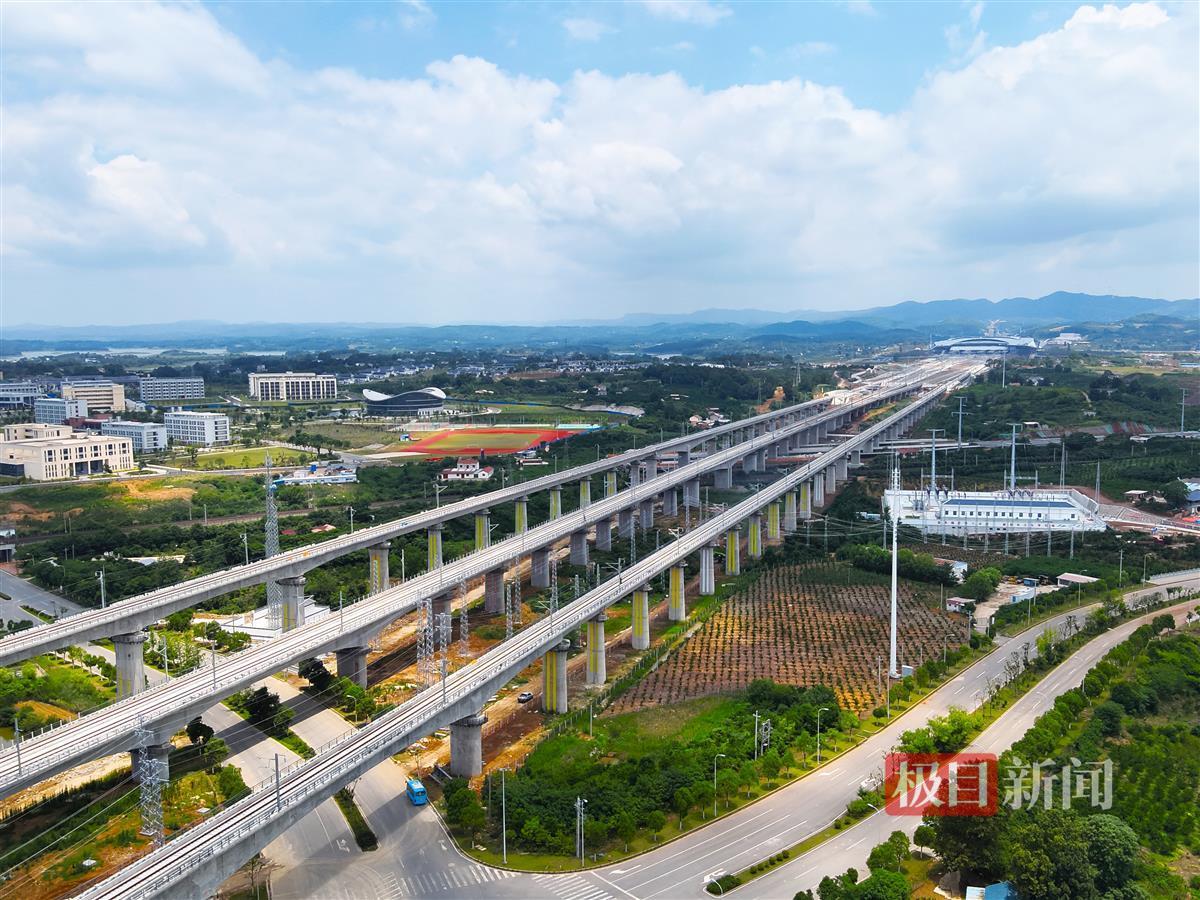 三条高铁.JPG 三条高铁.JPG