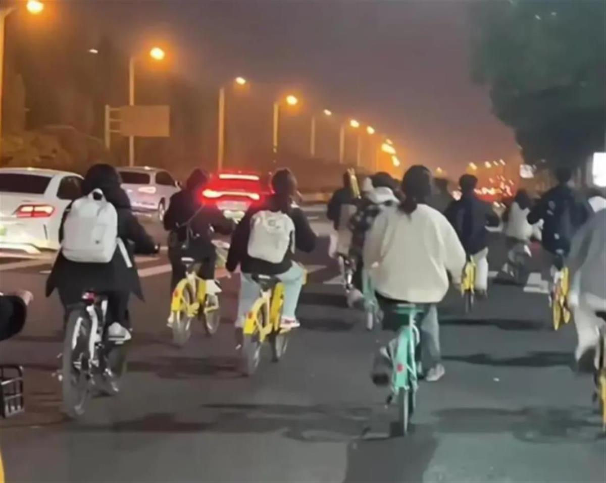 D7BC4C1FE54BD28B46B68E3AD99A99D1.png D7BC4C1FE54BD28B46B68E3AD99A99D1.png