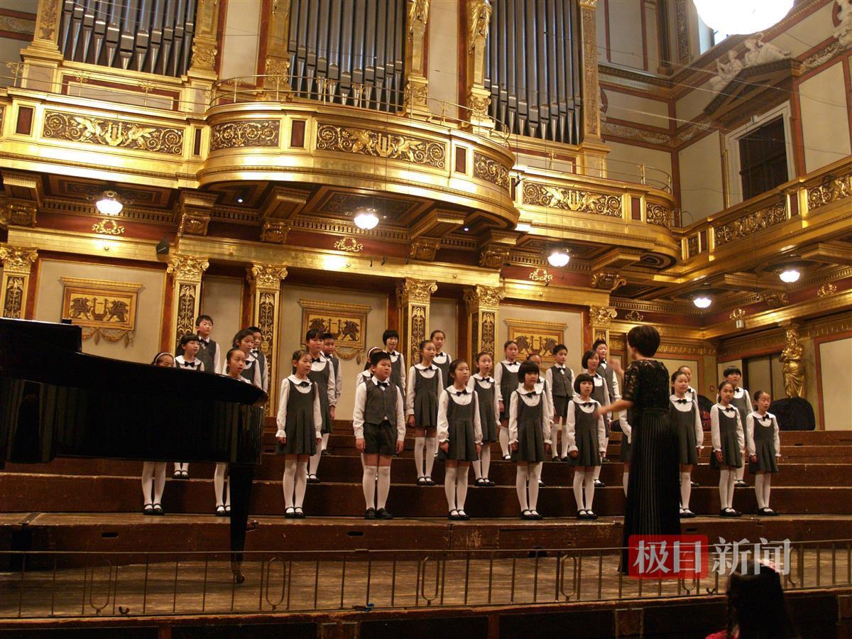 武小合唱团维也纳金色大厅演出.JPG