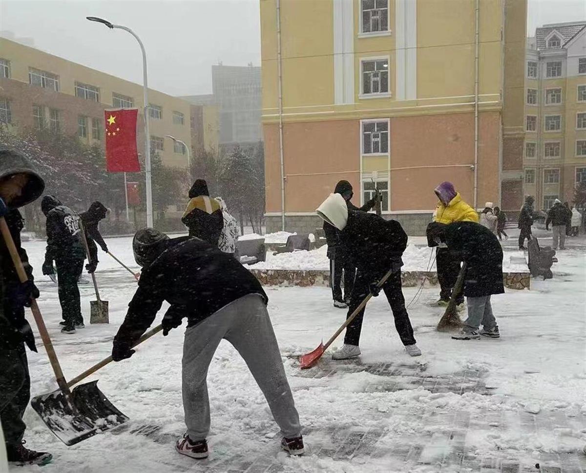 A扫雪缺勤次数多不能评奖学金3.jpg