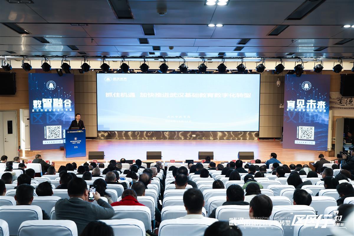 LIU_0343-opq3366094283.jpg LIU_0343-opq3366094283.jpg