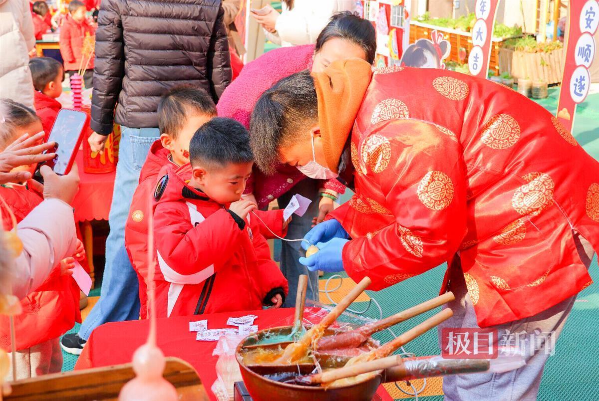 民俗文化乐翻天，中南民族大学幼儿园开展迎新年趣探民俗活动