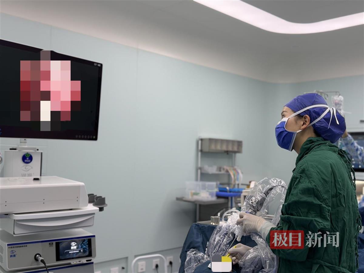 女子三十年来泪眼蒙眬，医生手术为其打通泪道 | 极目新闻