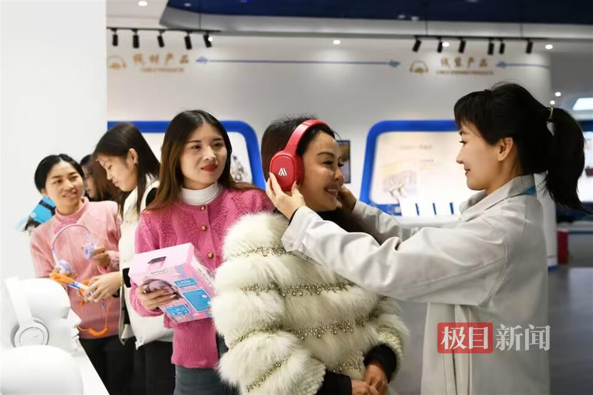 8FCA305E670C25E896E604138B93DE11.jpg 8FCA305E670C25E896E604138B93DE11.jpg