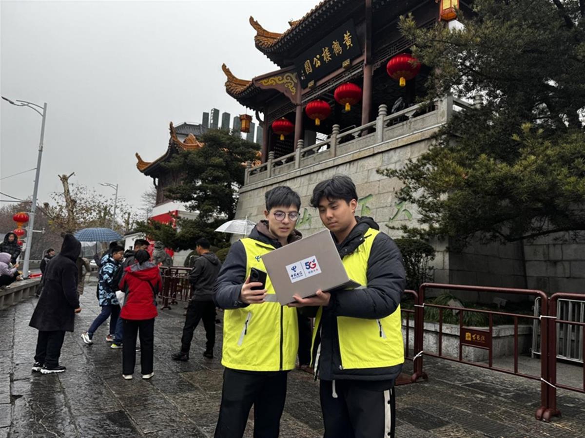 2在武汉黄鹤楼景区进行网络优化.jpg