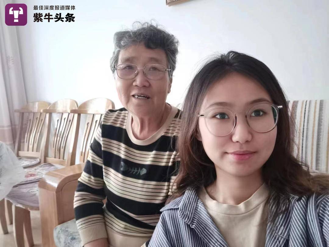 奶奶的特殊日记:20本日历记录了孙女从8个月到20岁成长点滴 | 极目