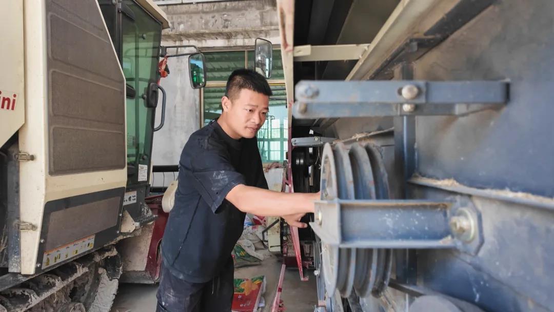 04B92FFCAE85EA3E2FE0B51A469B4951.png 04B92FFCAE85EA3E2FE0B51A469B4951.png