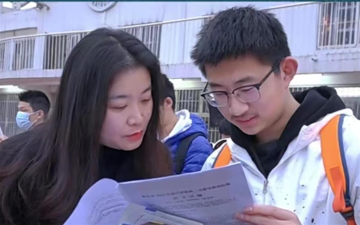 高考逆袭！超级自律的他将去大学追逐航天梦 | 极目新闻