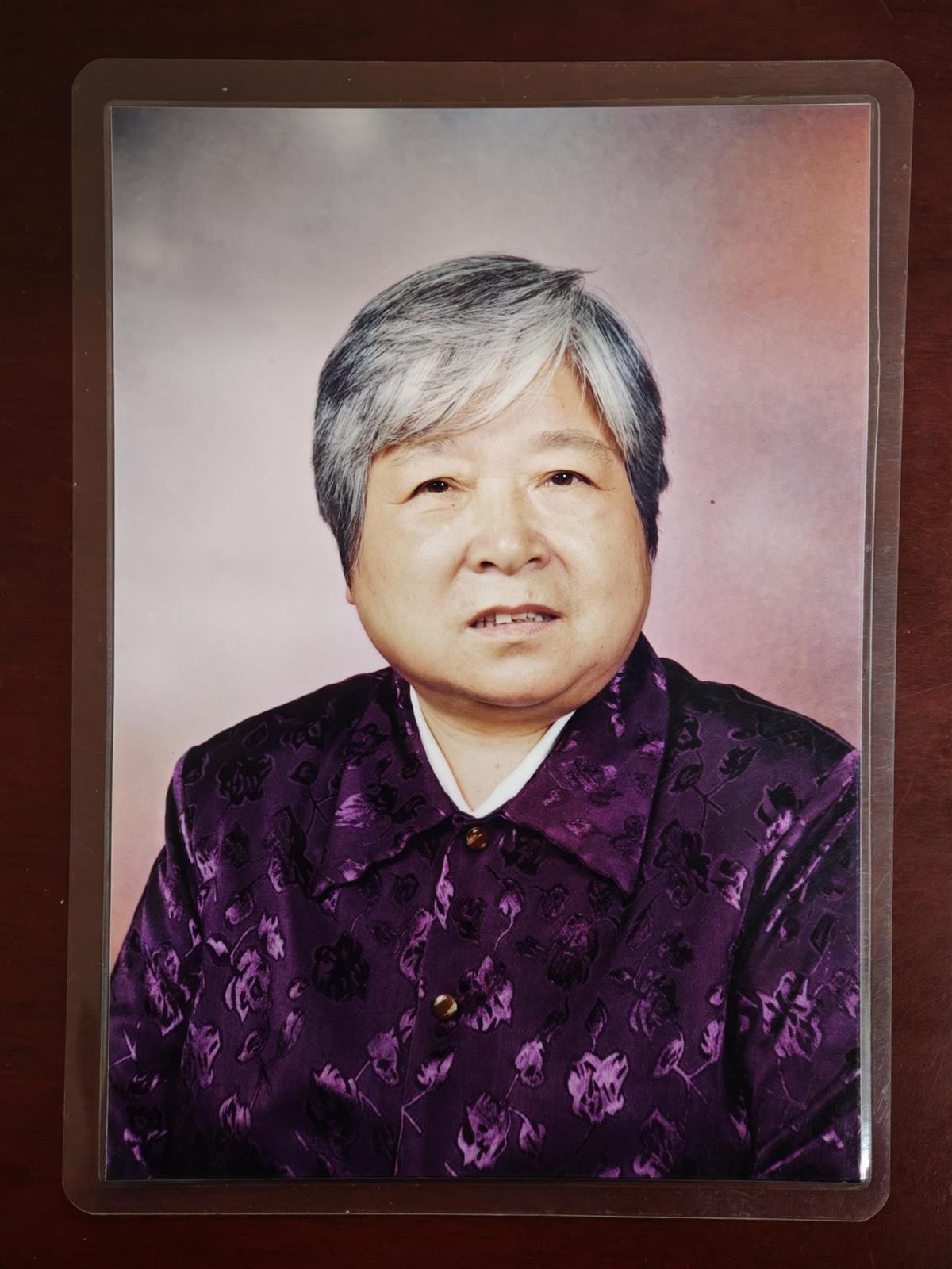 李君1.jpg 李君1.jpg