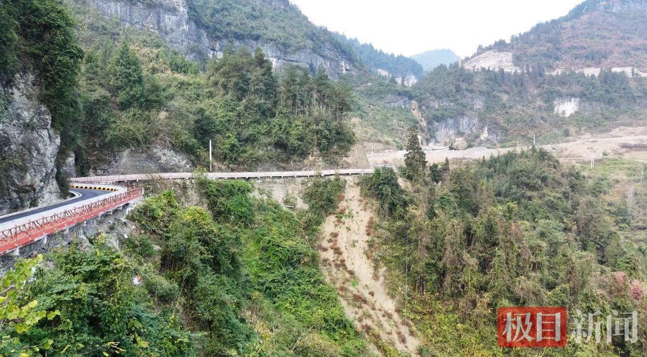 张富清挂壁公路升级通车，绝壁天路焕新生